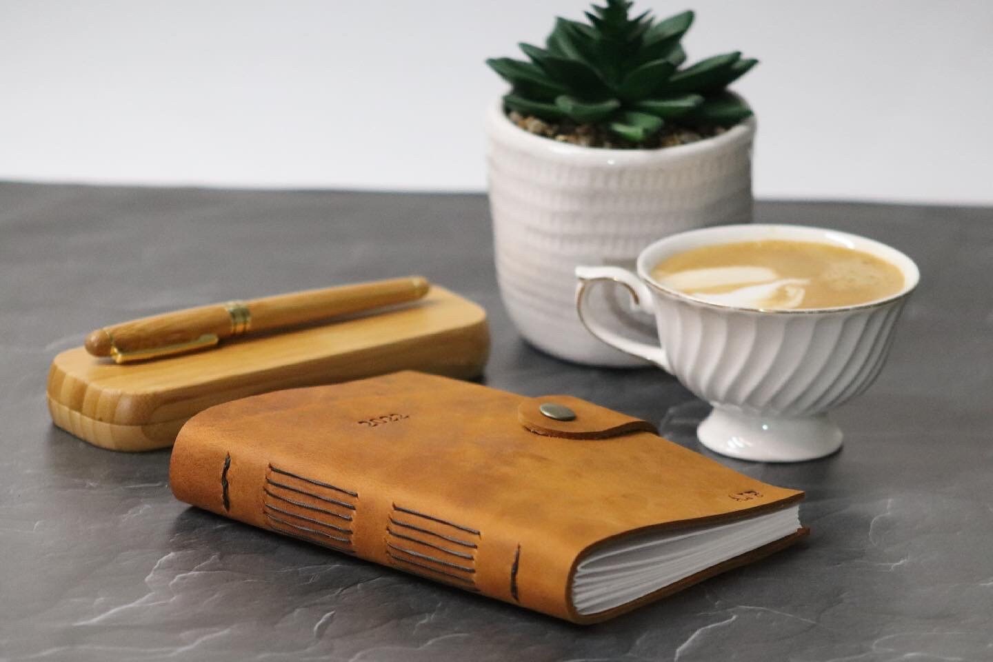 Refillable Premium Leather Journal, Rustic Vintage Writing Diary, Classic Button Snap Notebook Sketch Book, Customizable Personalized Gift