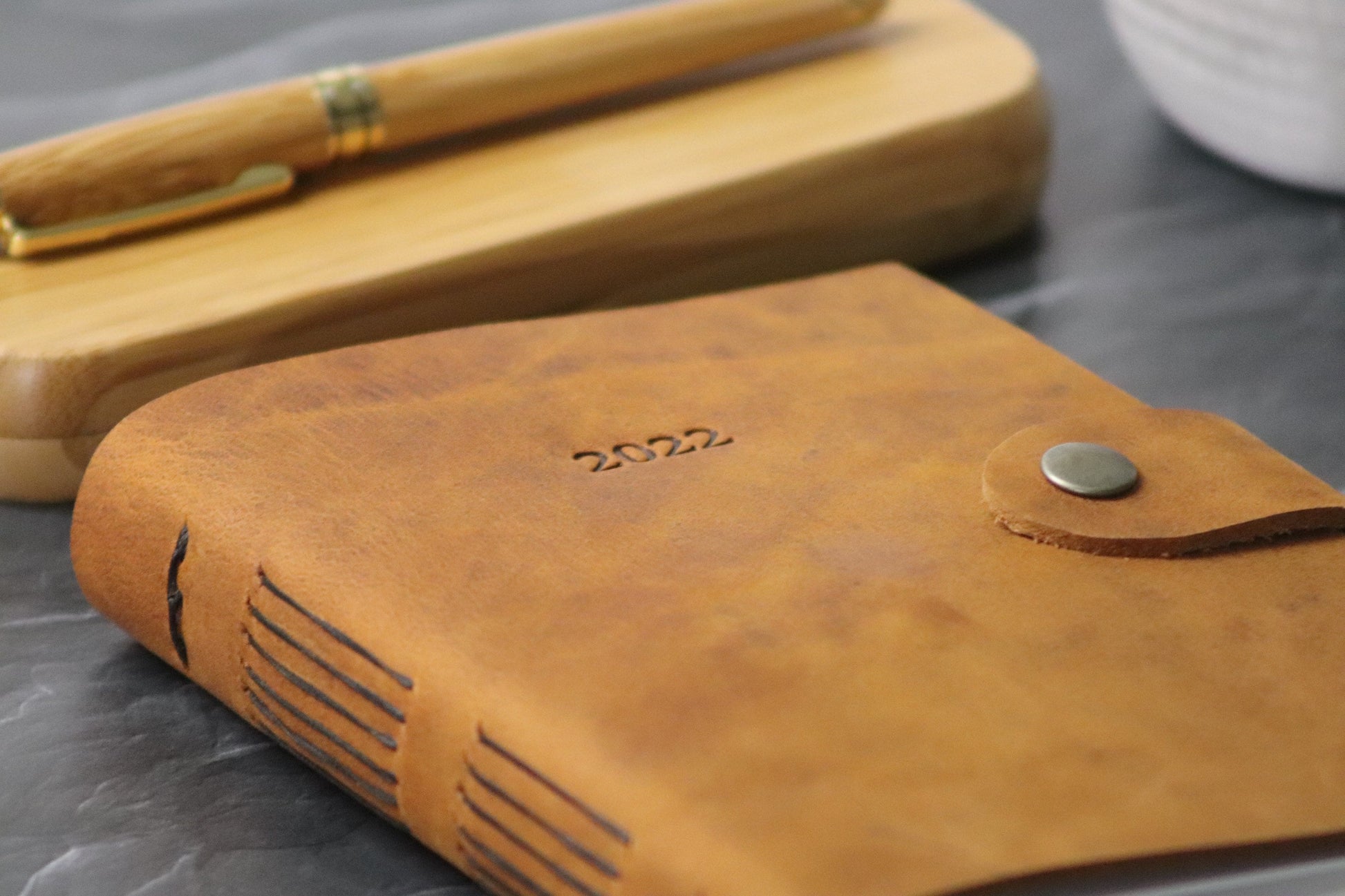 6x9 Personalized Leather Planner, Rustic Refillable OR Sewn 2022 Daily, Weekly, Monthly, Yearly Planning Journal, Premium Graduation Gift