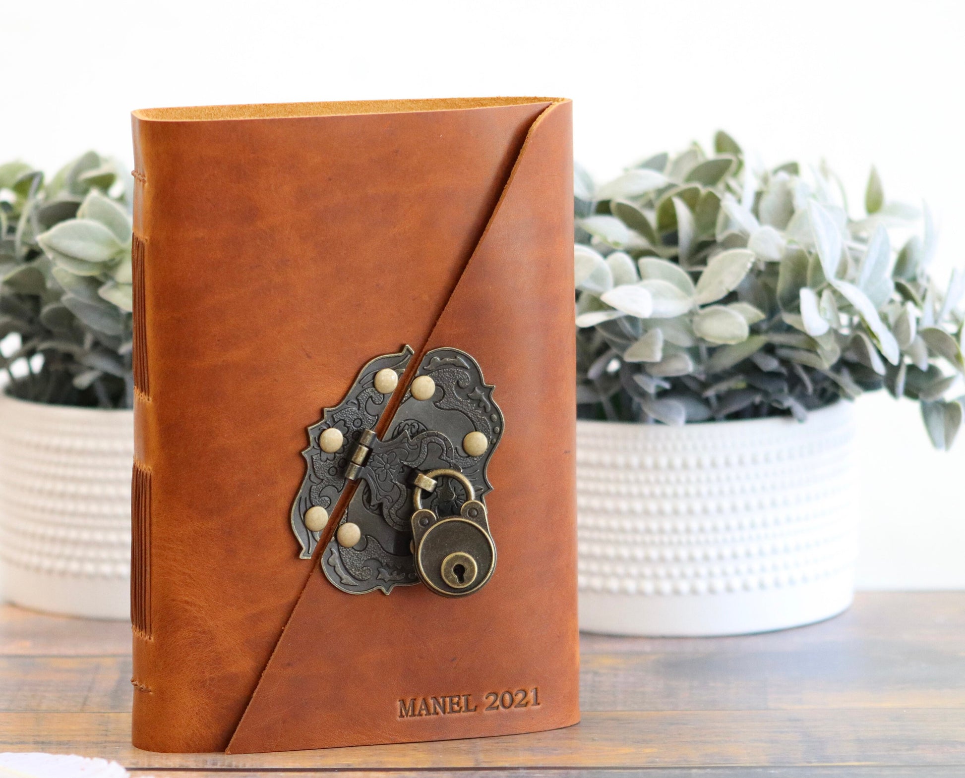 Sewn Leather Journal, Rustic Locking Diary, Watercolor Book, Premium Leather Bound Lock & Key Vintage Journal, Personalized Clasp Diary