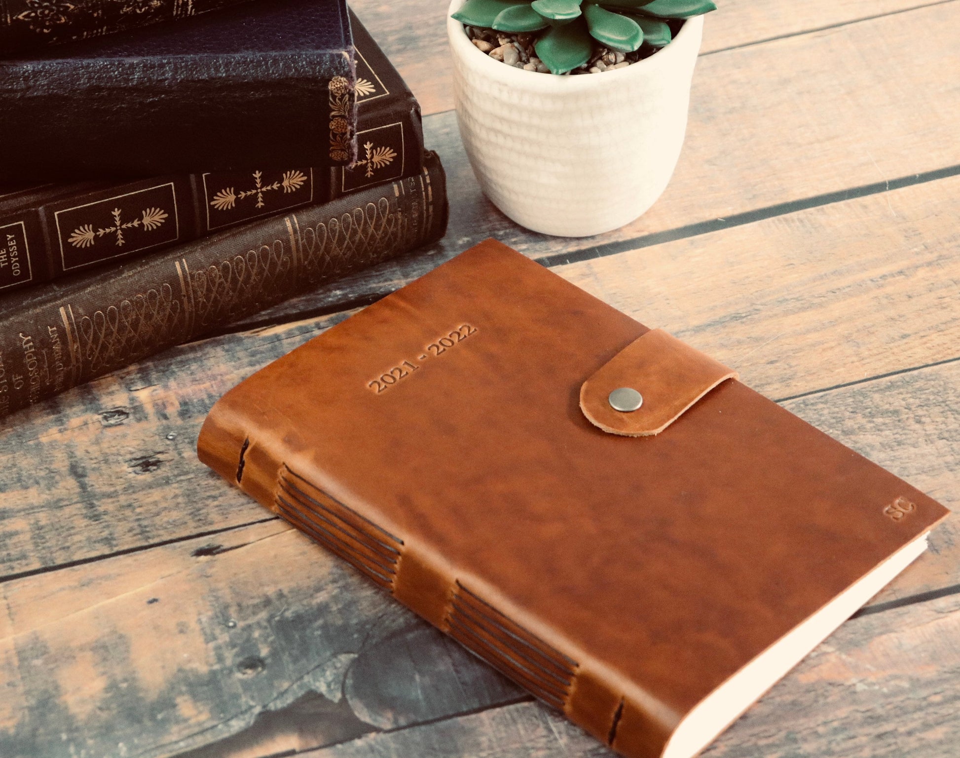 6x9 Personalized Leather Planner, Rustic Refillable OR Sewn 2022 Daily, Weekly, Monthly, Yearly Planning Journal, Premium Graduation Gift
